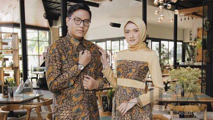 Dress Code Batik dan Pakaian Adat